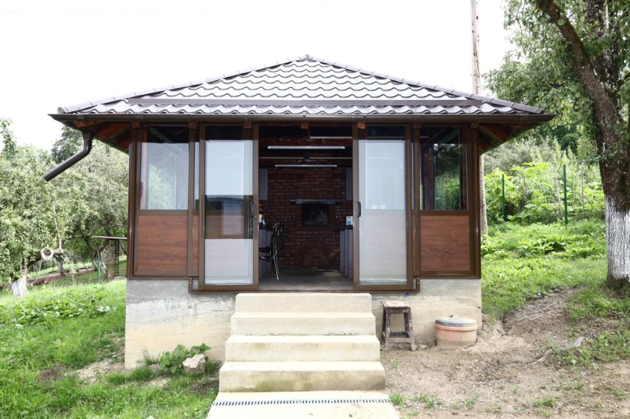 Hatasul Bunicului Arefu Exterior foto